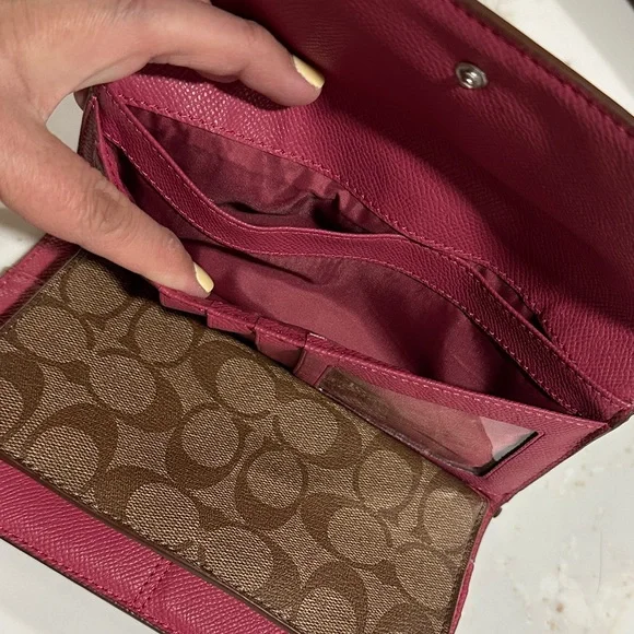 Coach Brown Signature Pattern Continental Wallet - Picture 6 of 11